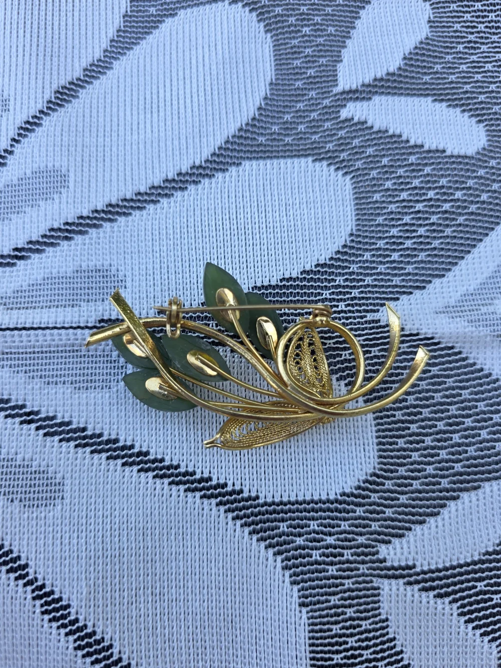 N/A elegant gold